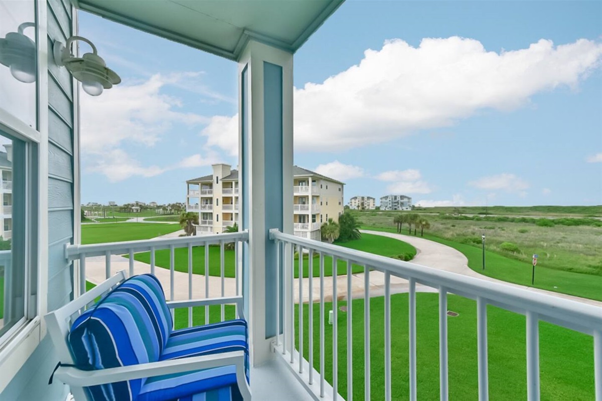 Toes In The SandLocated in Pointe West Pointe West Condos