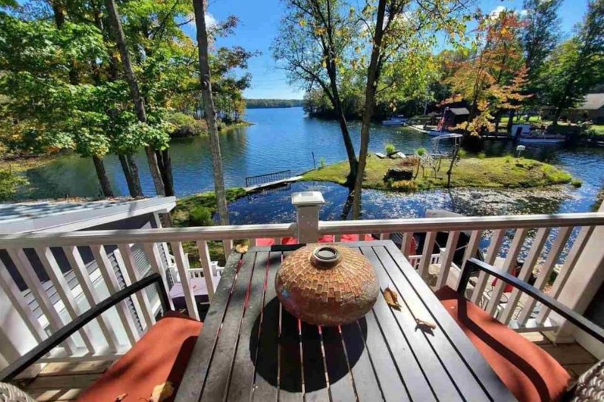 Mesick's Island View Cottage Simple Lyfe Stays