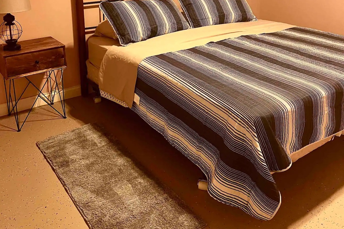 2 bedroom Lansing Apartment Vacation Rentals Iowa