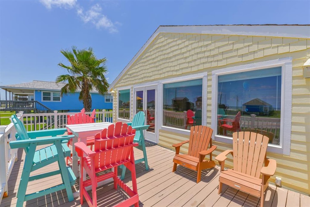 Cottage by the Sea in Terramar Beach Team Mamo Realty, Inc.