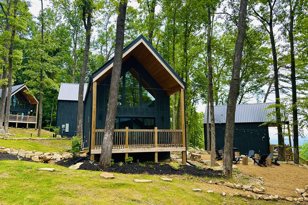 Trillium Guest Cottage 2 Luxe Lodging
