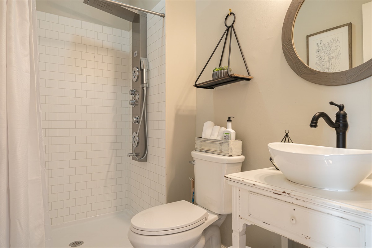 TheFarmHouse 3b/2b Marthasville Wineries&KatyTrail City 'Scapes