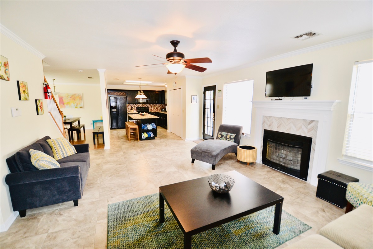 Villa Paradiso POOL/Casita/Pool table. 6 miles to SeaWorld! Wells