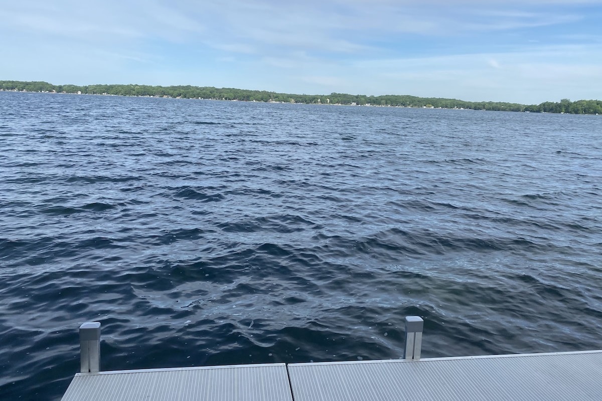 Lake Sylvia Peninsula Home Rental Chartered Rentals