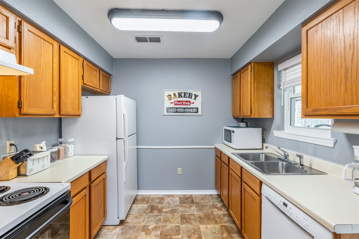 Lake Fork Waterfront Guest House w/ New Dock and New Pool Lake Fork