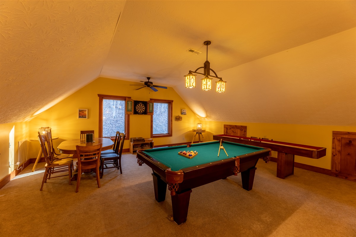 The Snowshoe Chalet Big Shaka Properties