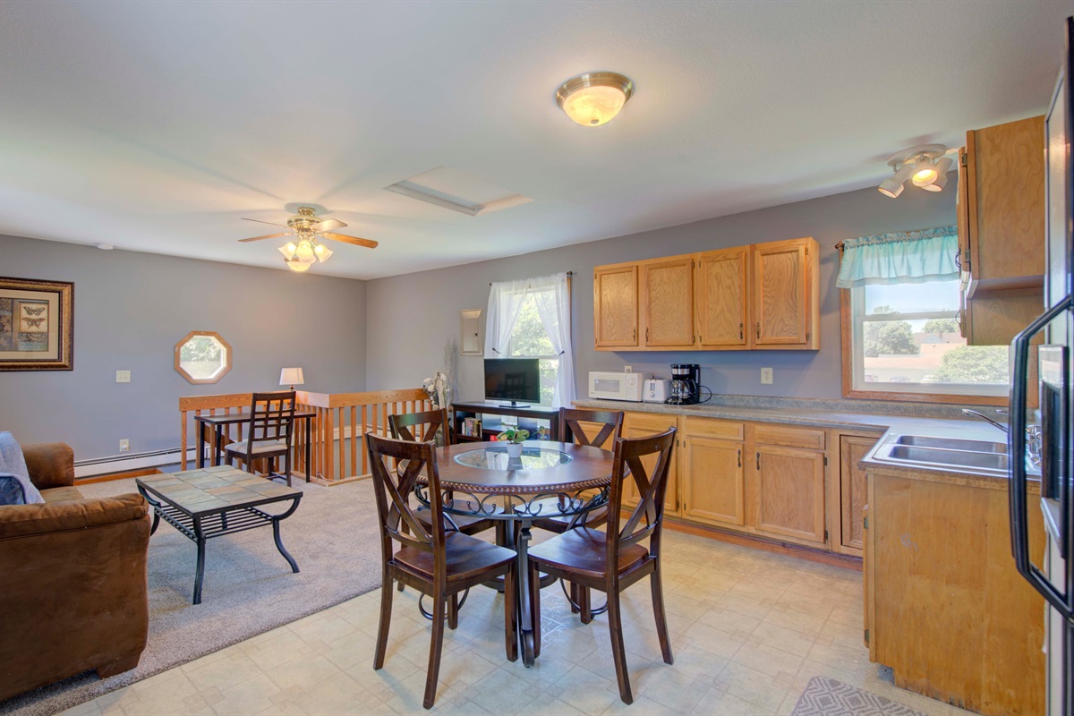 Marigold Apartment at Blue Iris House Vacation with Raspberry Rentals