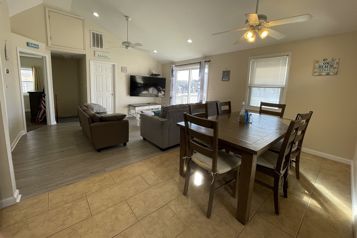 Front House Upper Unit (2nd Floor) 101 Trenton Ave Lavallette Beach