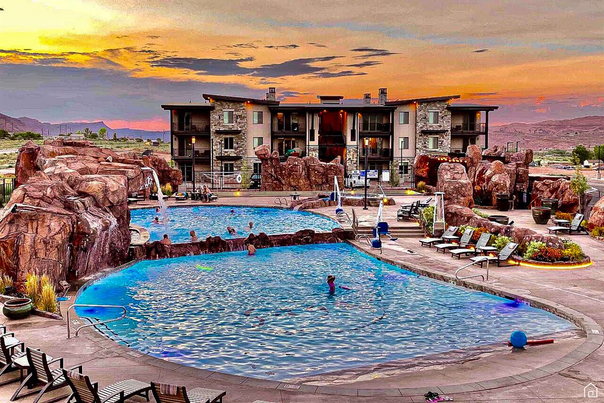 Beautiful Brand NEW luxury condo Sage Creek Rim Village Moab