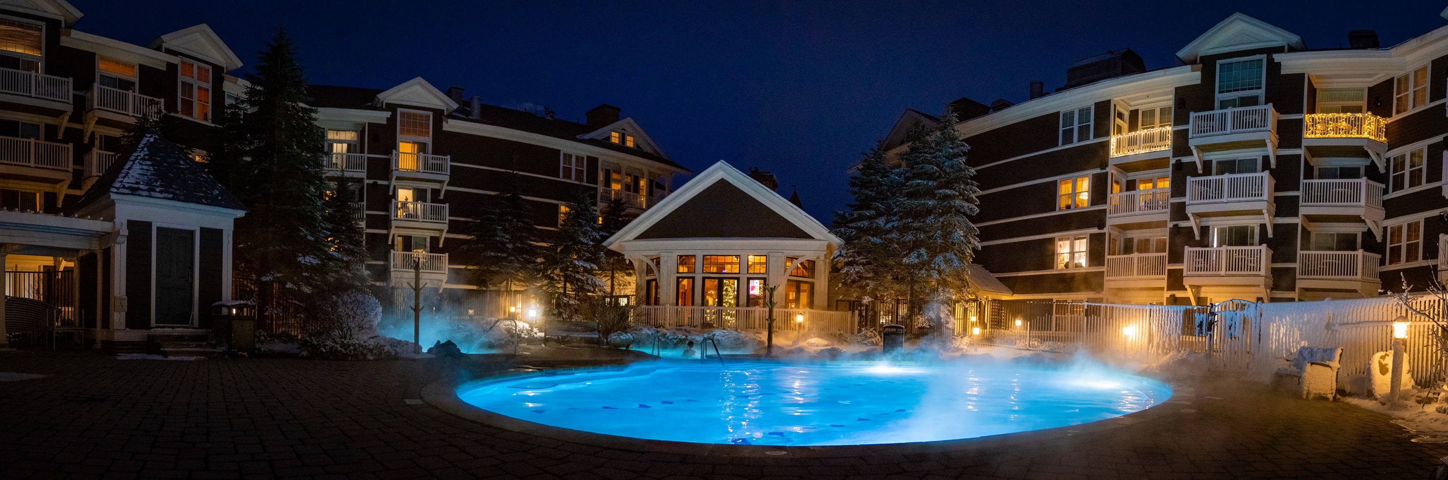 SNOWSHOESKIVACATION LLC