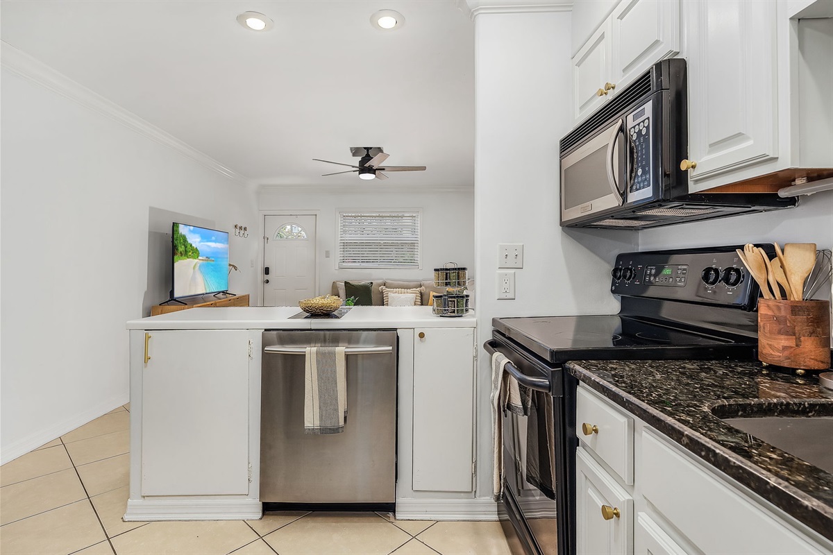 Lovely 2Bdr w/Patio, Lake Park! Naples Florida Rentals