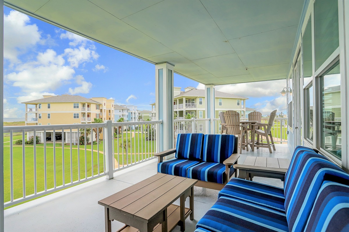 Toes In The SandLocated in Pointe West Pointe West Condos