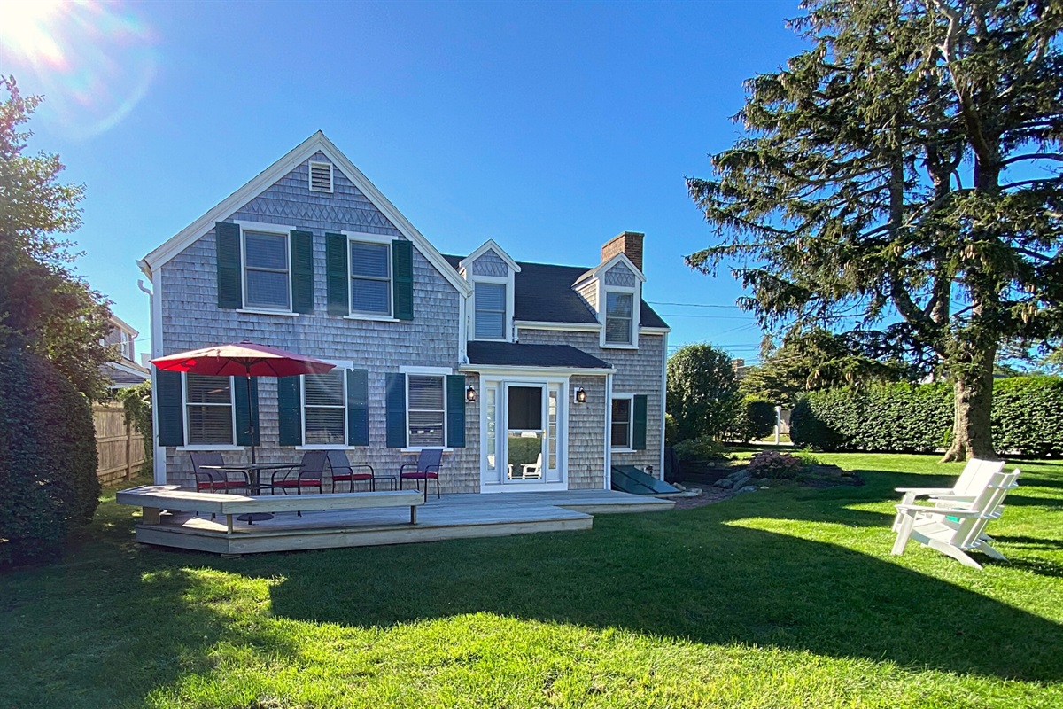 Little Cozy Beach House ★ Hyannis Port Cape Cod Vacation Rentals