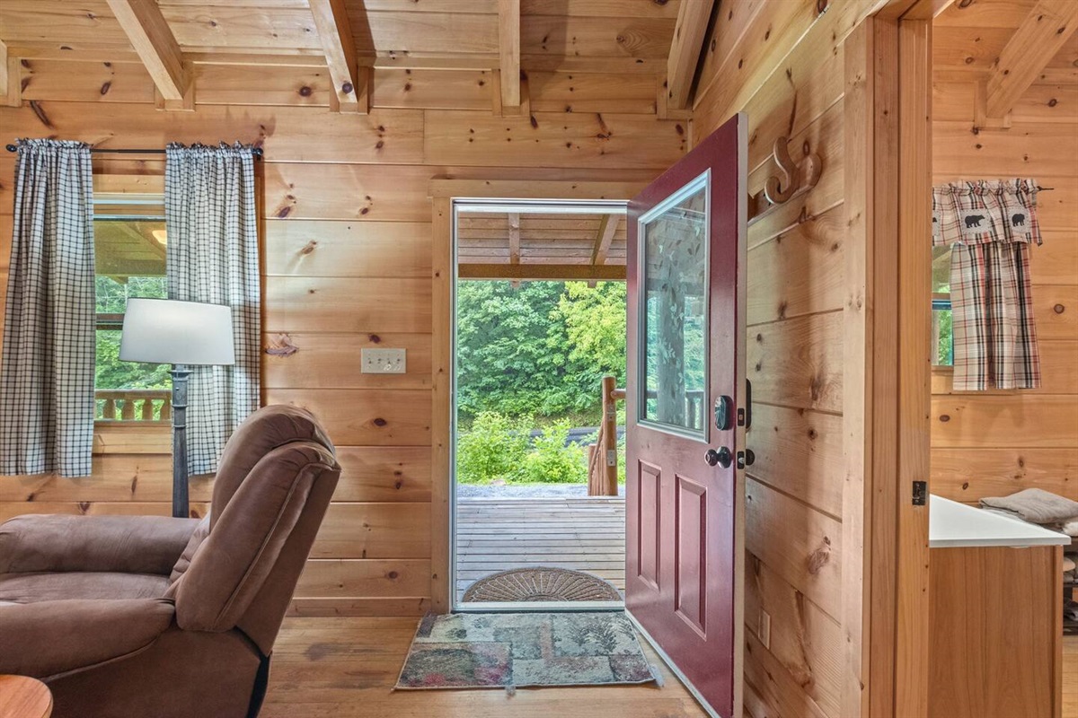 Lazy Dog Lodge GW Barnard Properties LLC