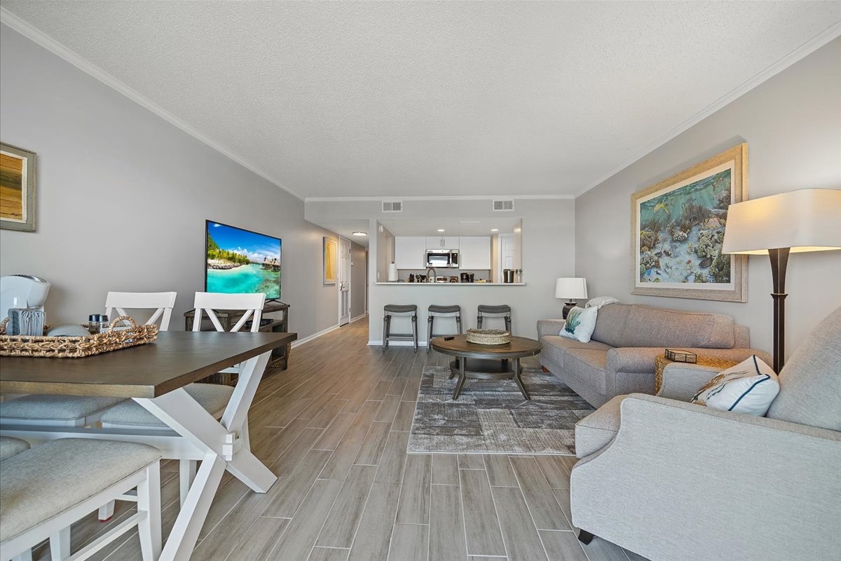 201 Ketch Courtyard w/ Pool Coastal Wave Properties