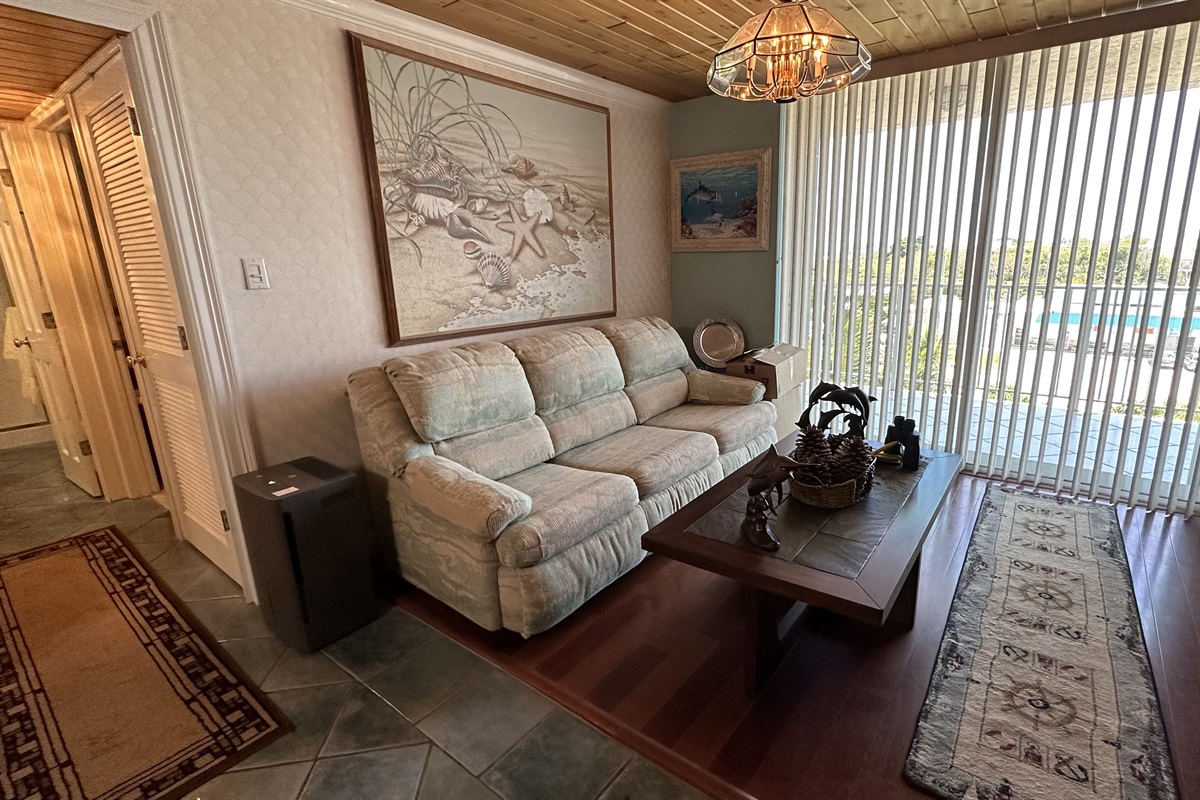 Stunning Penthouse 3 bedroom Apartment Florida Keys Vacation Brokers