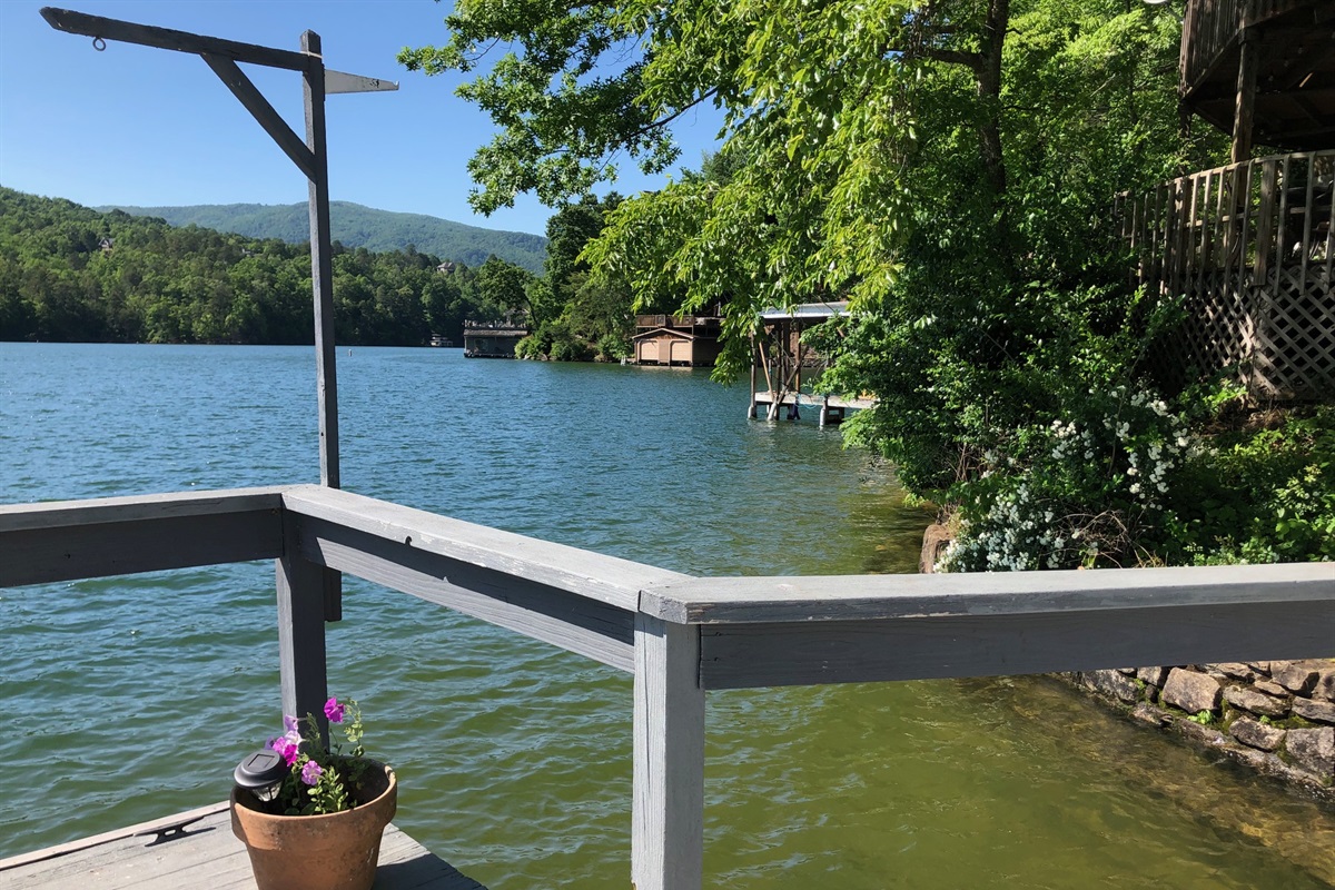 Around The Lake Carolina Properties