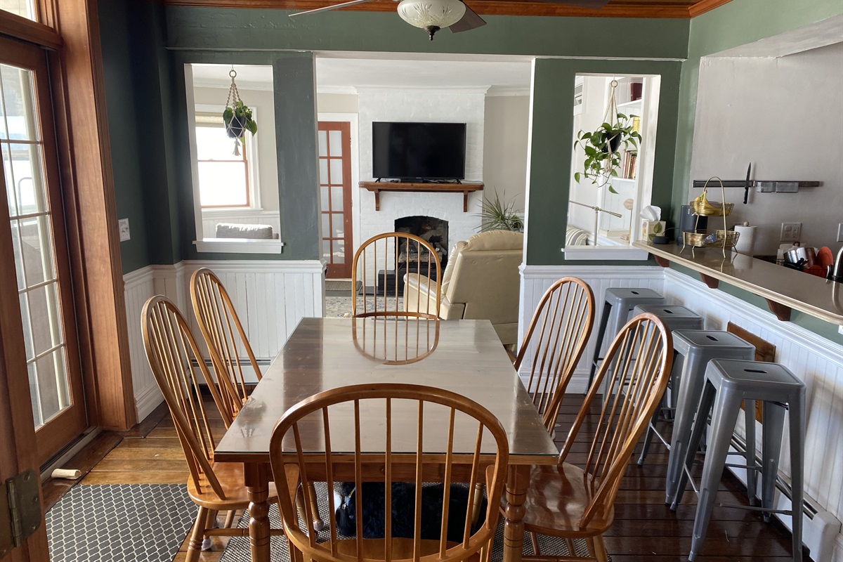 Waterfront.Conesus.Lakehouse.Geneseo.Hiking.Wine.Kayaks Luxury Family