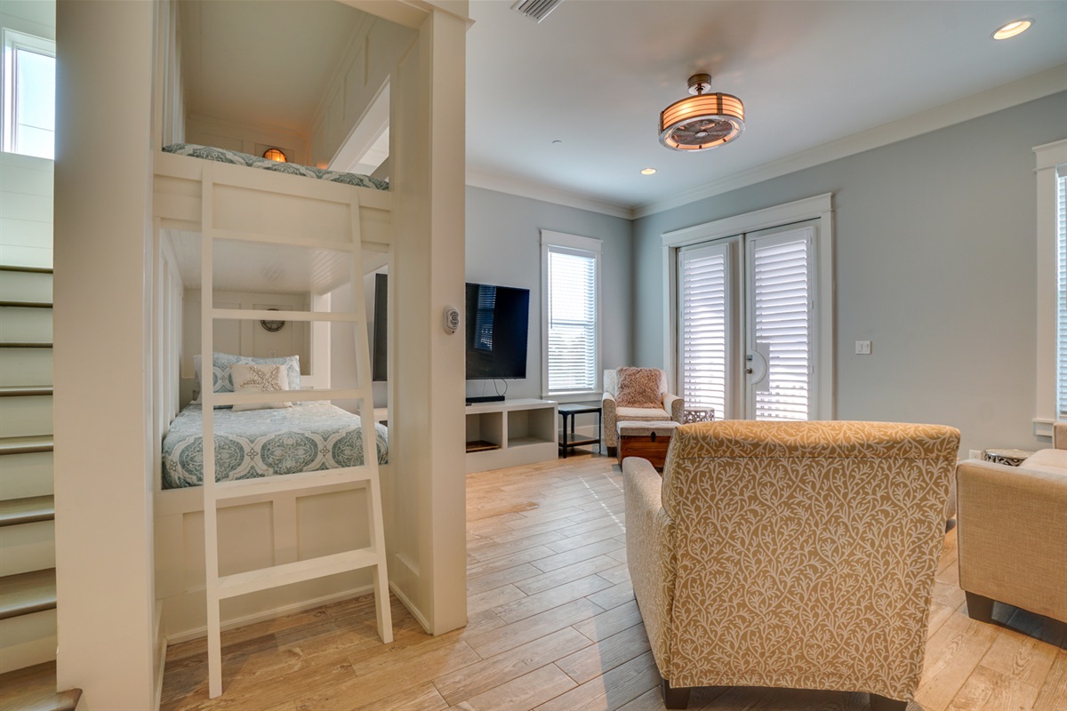 Latitude Adj / PCB Warren Beach Rentals