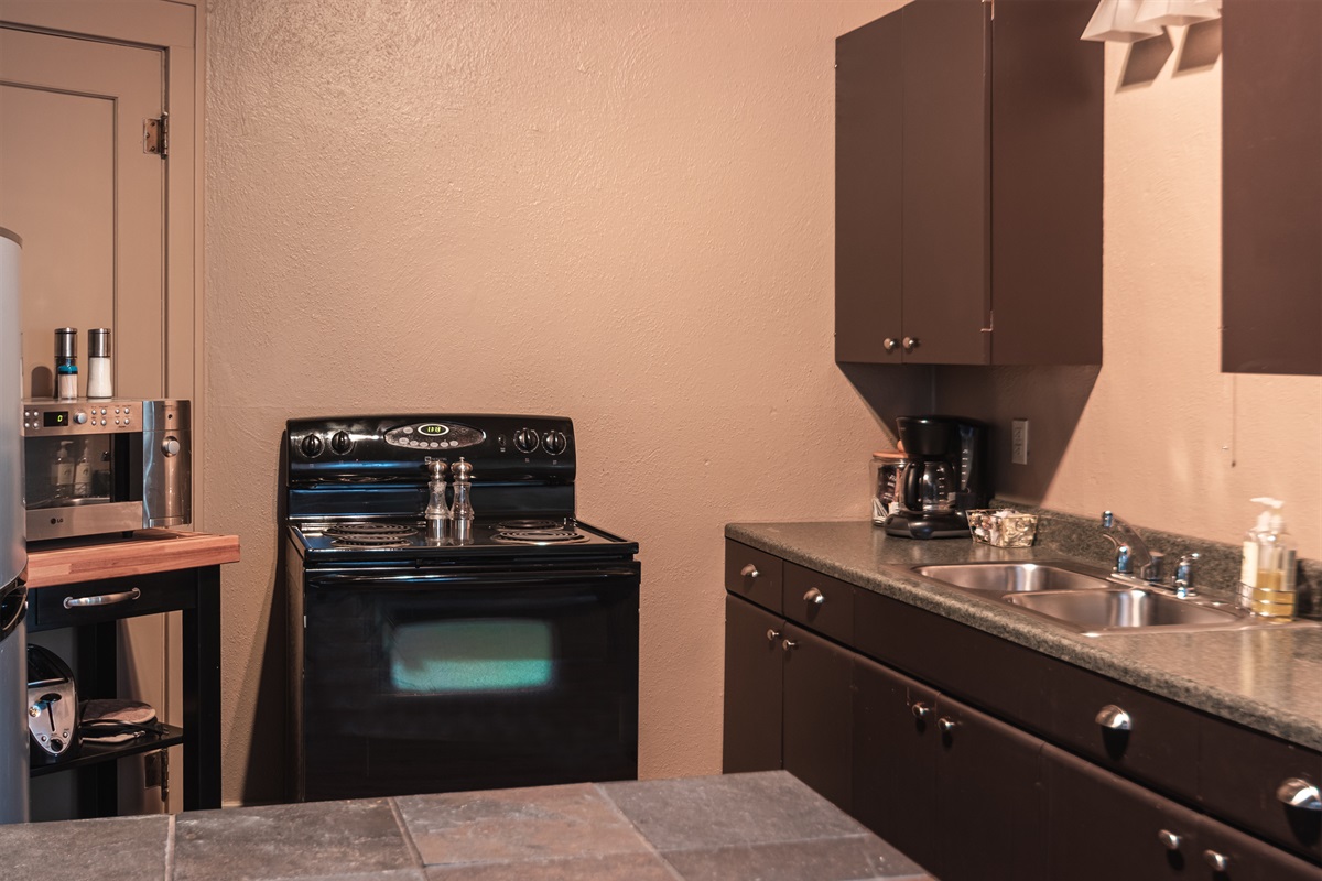 The Barrington 1BR loft apartment in historical downtown On The