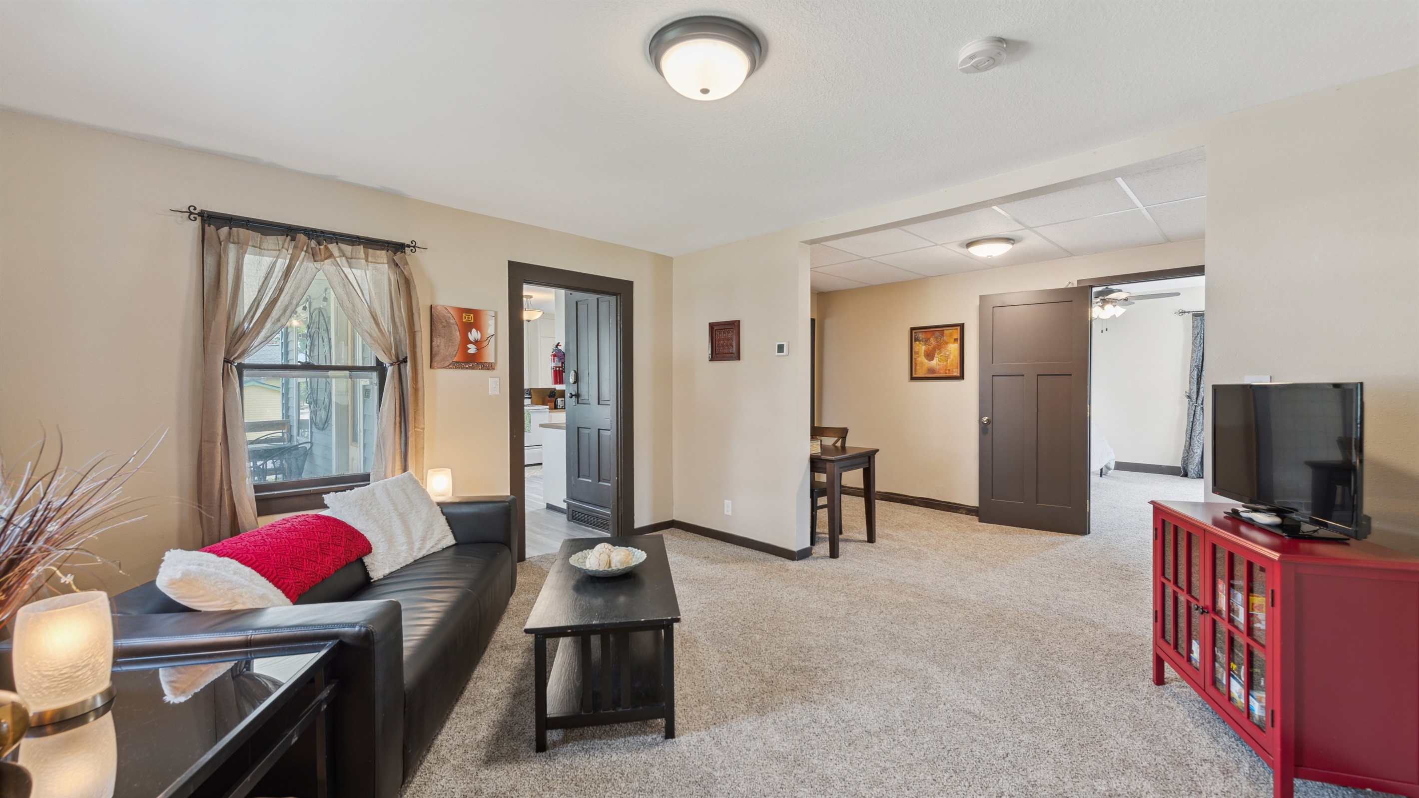 Jasmine Apartment at Red Hibiscus House Vacation with Raspberry Rentals