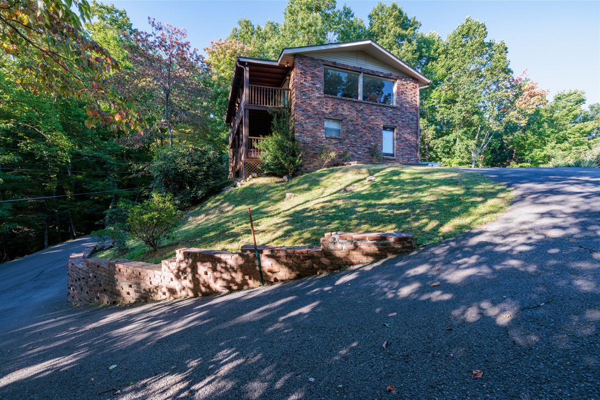 Happy Trails Over the Mountain Smoky Mountain Cabin Rentals
