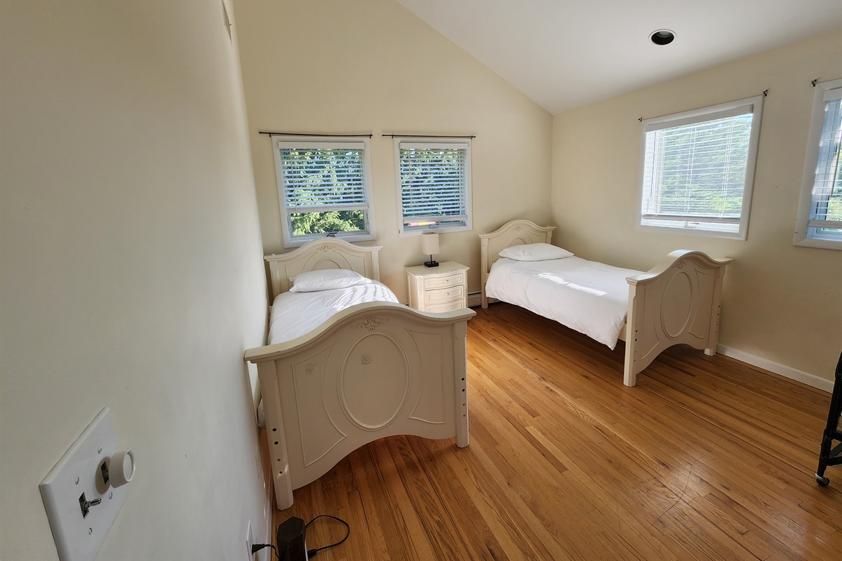 NYOCL0005 5 Bedroom Contemporary House Monroe NY FIVE STAR RELAX