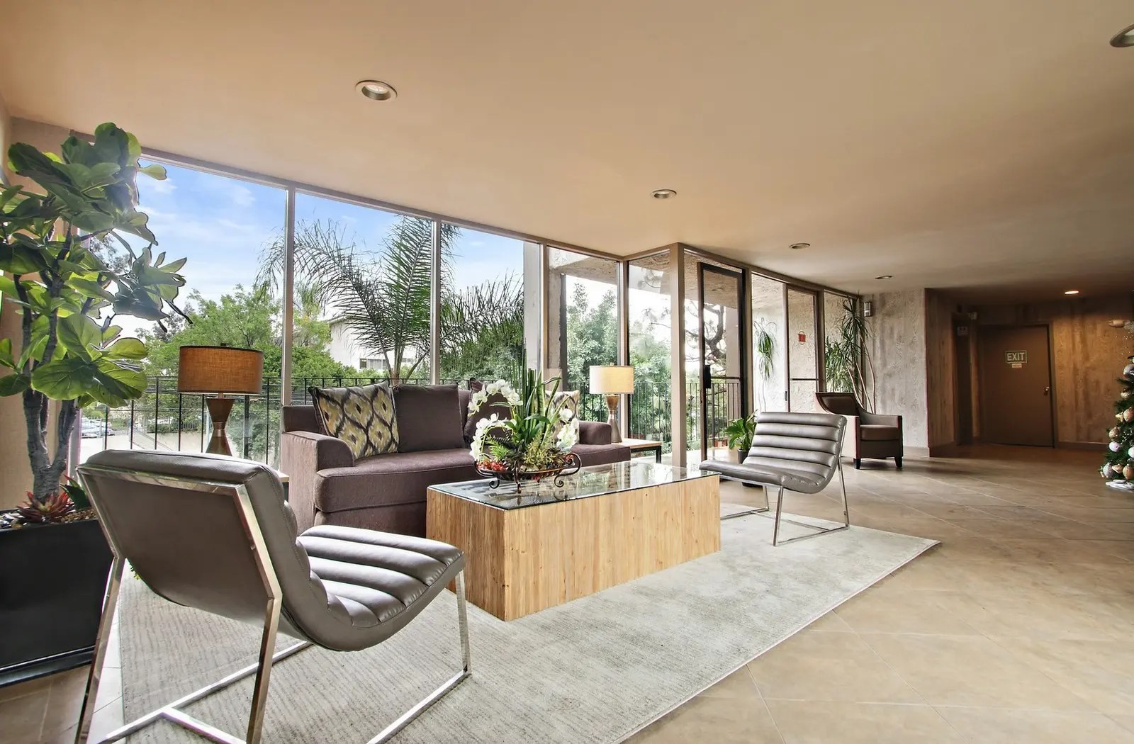 Woodcliff Apartments UCLA Off Campus Housing