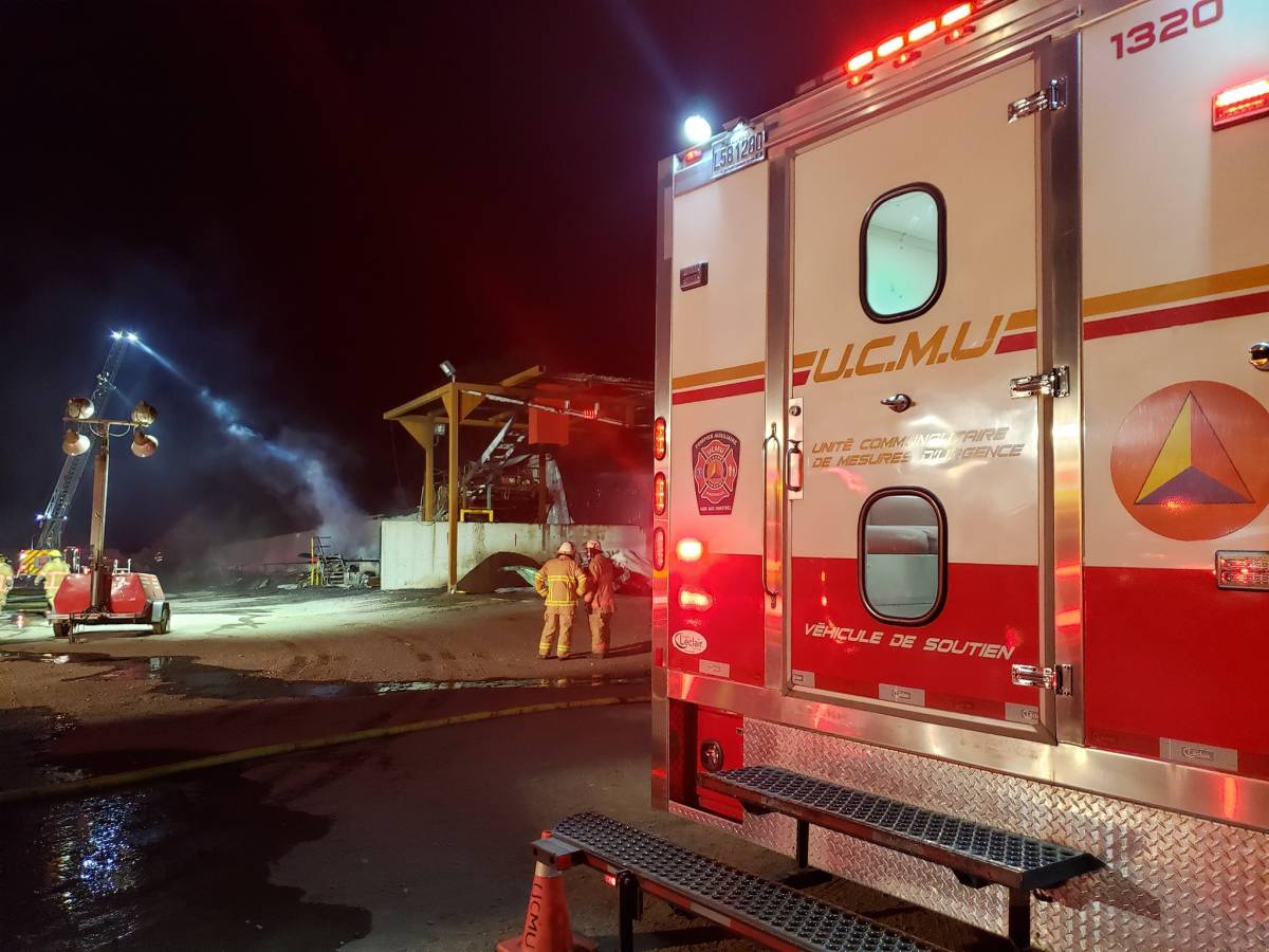 UCMU Incendie de nuit à StÉtiennedeBeauharnois
