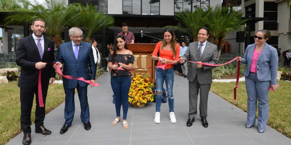 Inauguration of BARÚ Food Lounge UEES Universidad