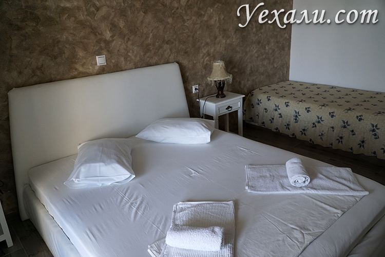 Недорогой и красивый апартотель на Санторини Wisteria Apartments