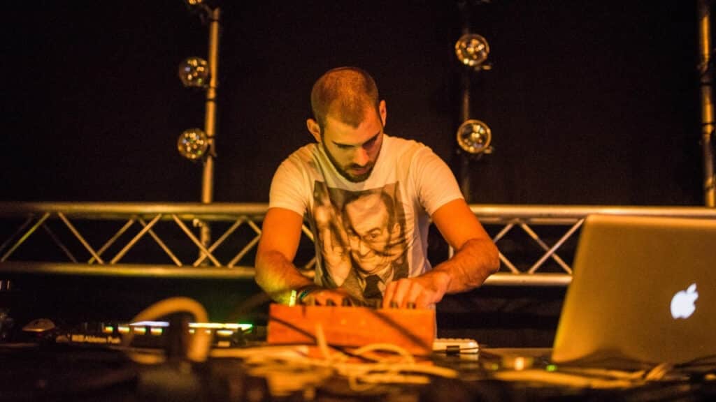 Joachim Pastor & Signum Achieve Melodic Perfection In ‘Something You