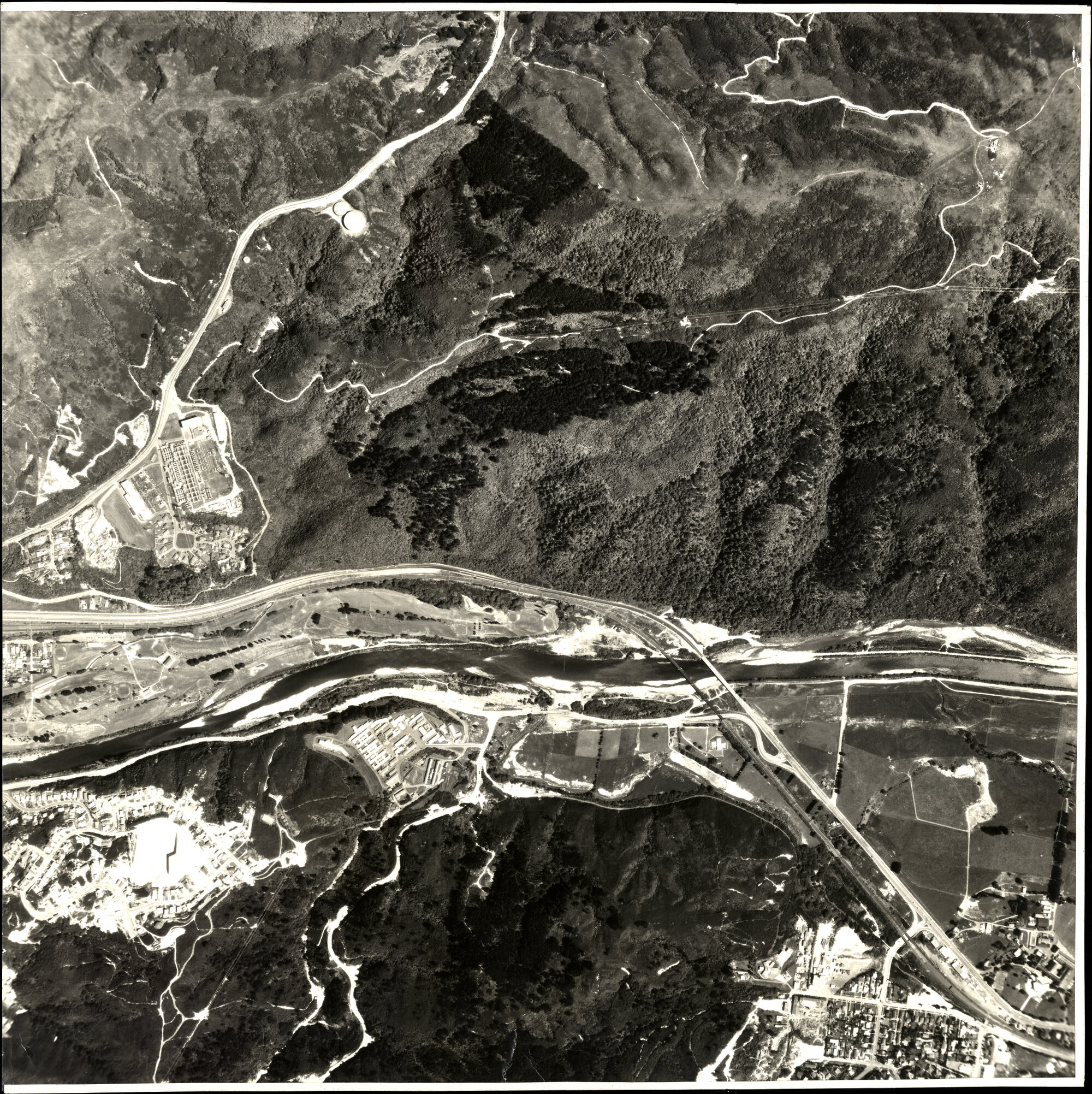 Aerial map 1977; Silverstream to Haywards Upper Hutt City Library