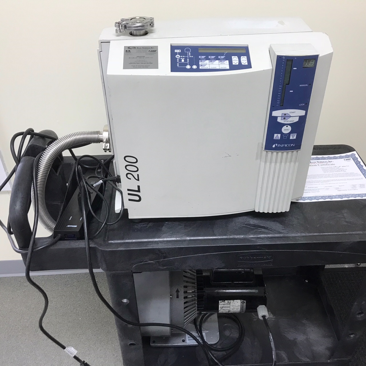 Inficon UL 200 Helium Leak Detector UHVTS