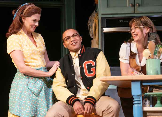 Theater Review Debra Messing Shines In 'Birthday Candles' On Broadway uInterview