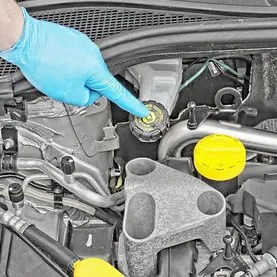 Checking brake fluid – Haynes Manuals United Kingdom