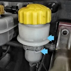 Checking clutch fluid – Haynes Manuals United Kingdom