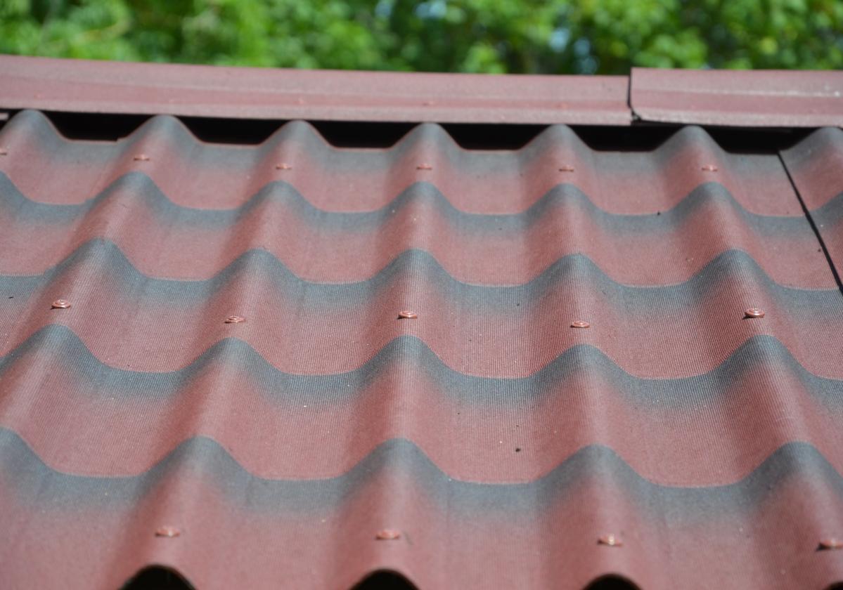 Maintaining your leaky roof Roof Leaks and How to Repair Them
