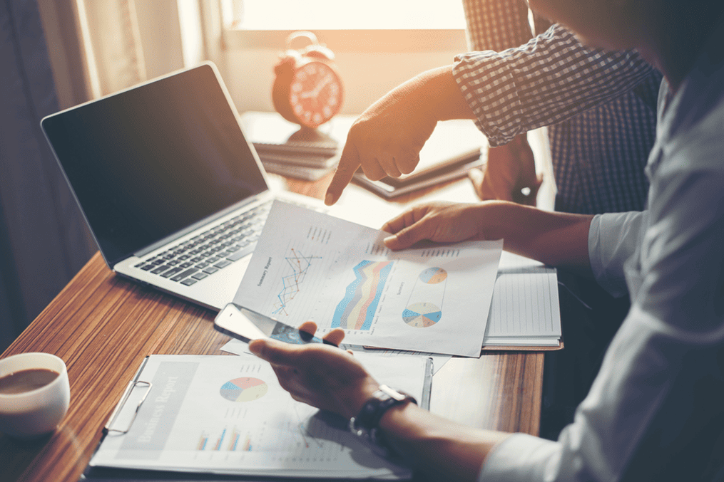 Using A Headhunter To Find The Top Talent In The Travel Industry UK