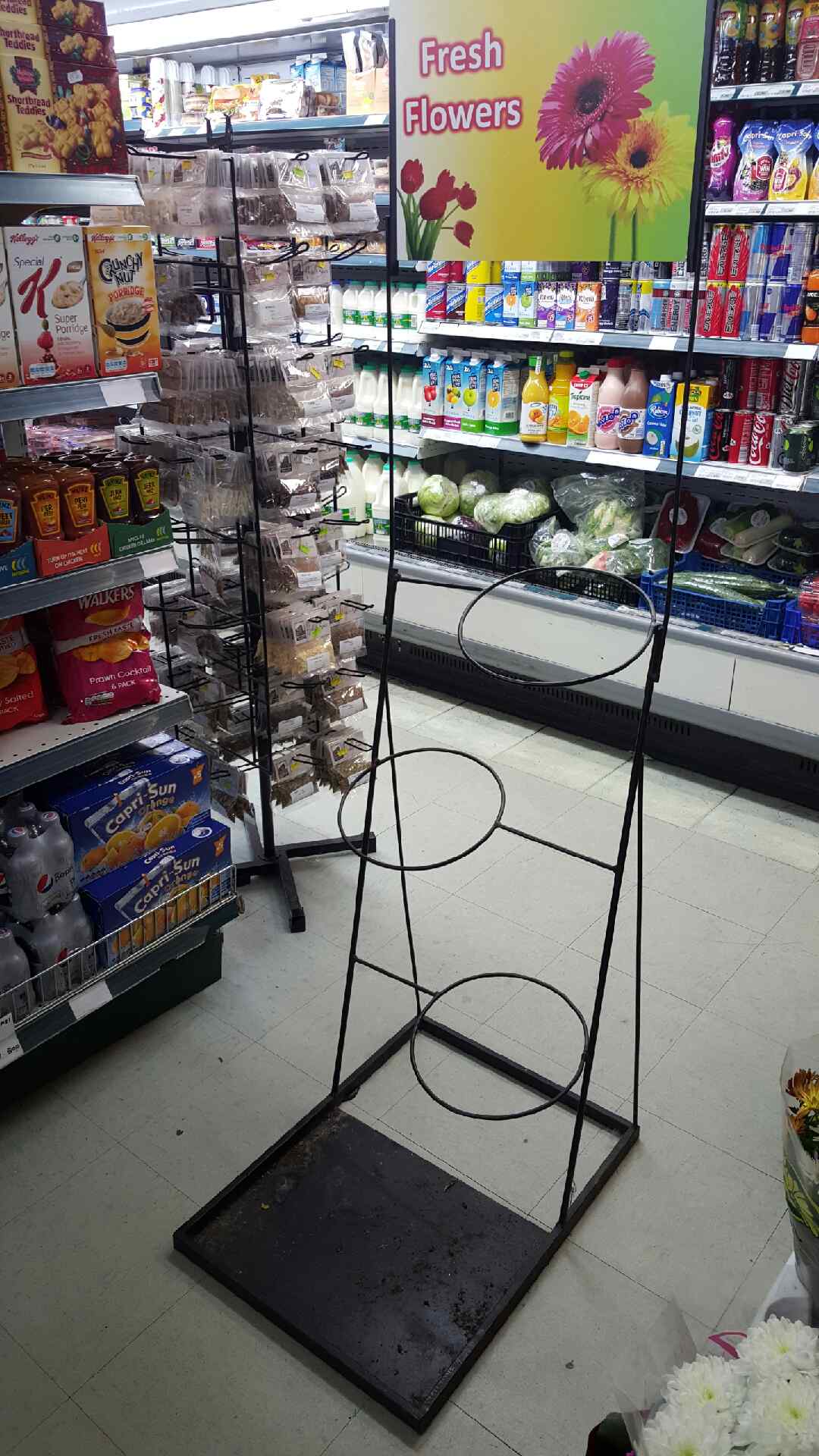 4 BUCKET FLOWER STAND ON WHEELS SQ DESIGN (7) UK Display Stands