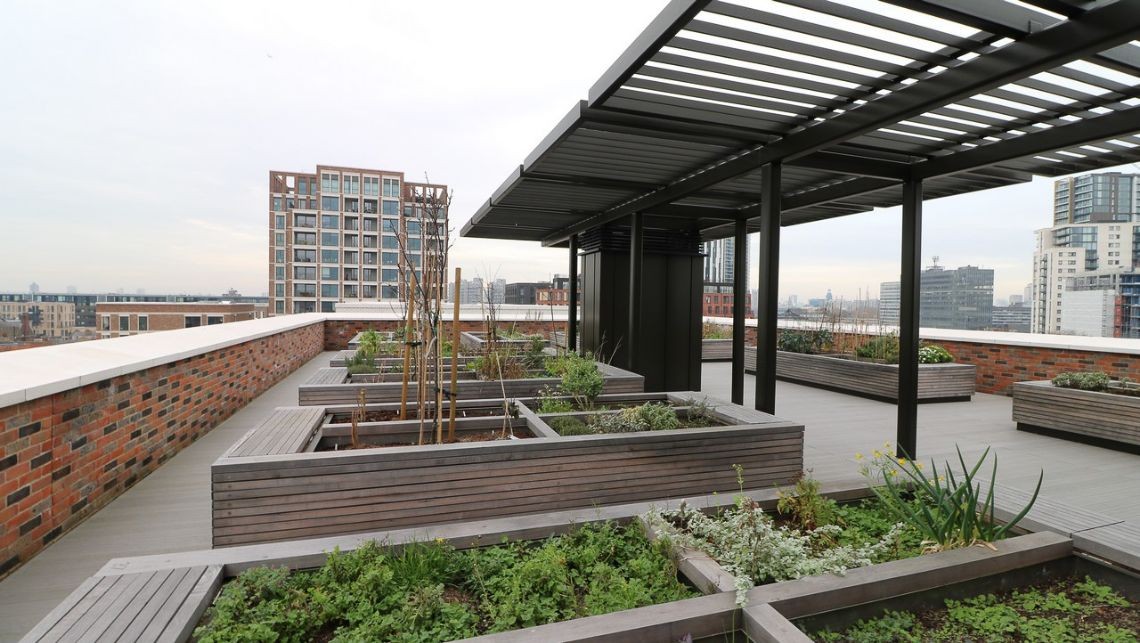 Apartment Building & Roof For Filming