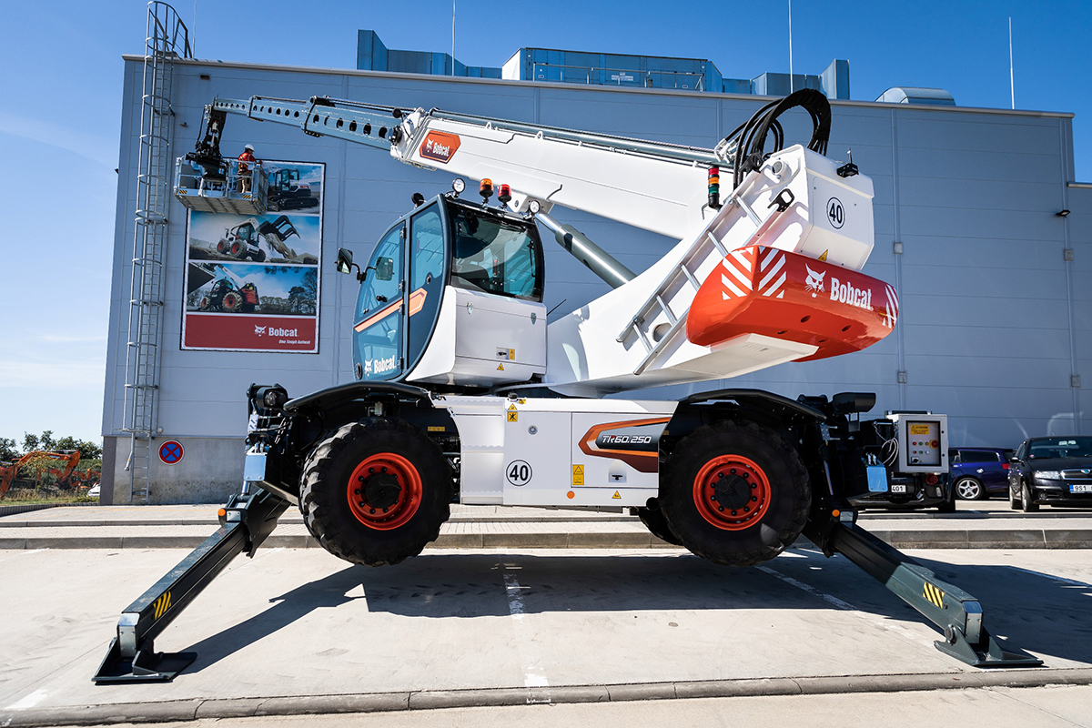 New Generation Rotary Telehandler Range from Bobcat UK Plant Operators