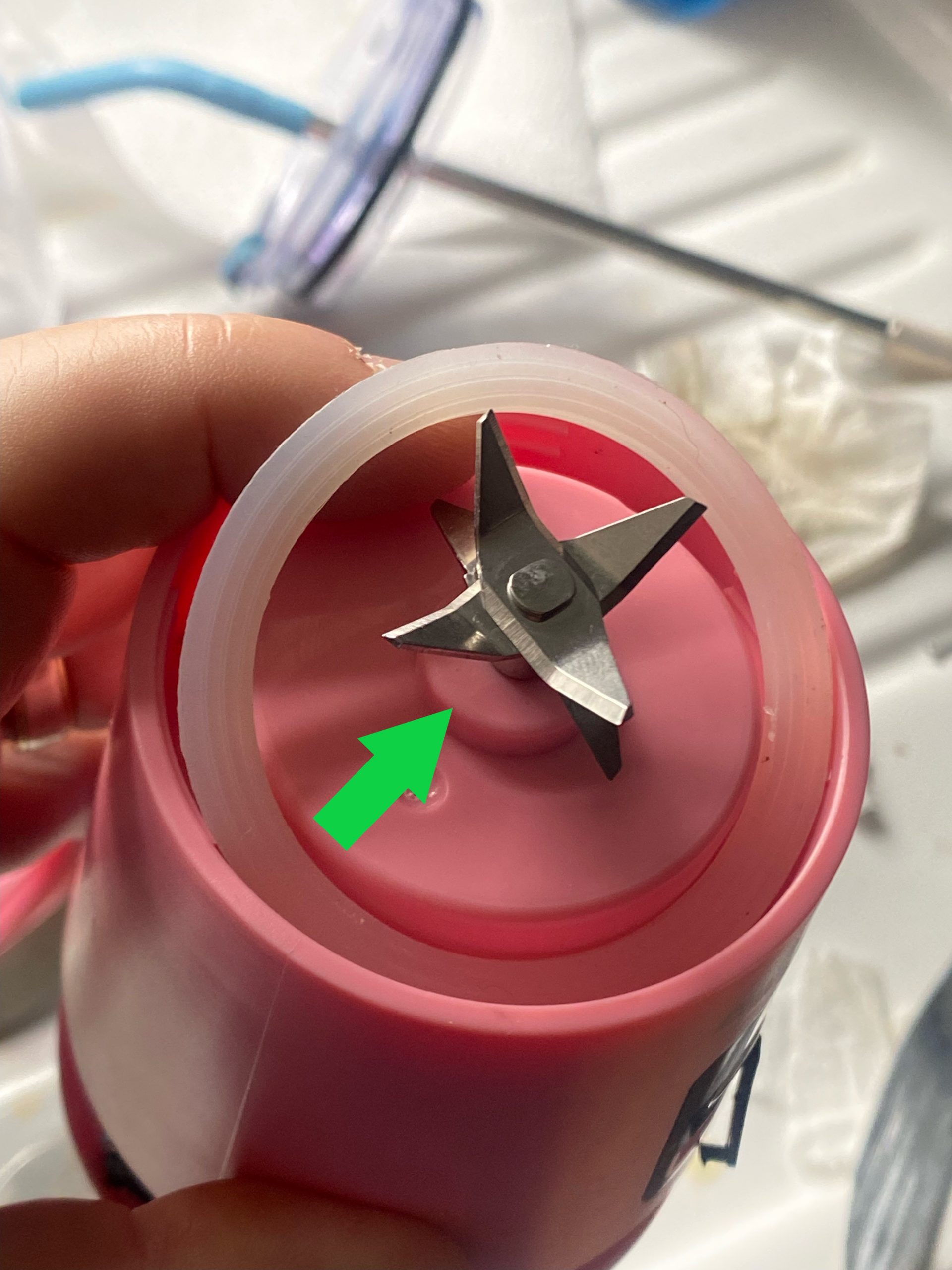 ALDI Ambiano Portable Blender Leaking UKTechHub