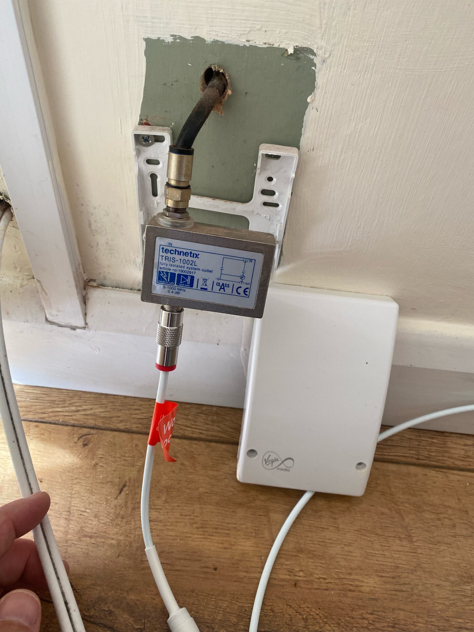 Virgin Media Hub 3 M100 Fibre Broadband Install UKTechHub