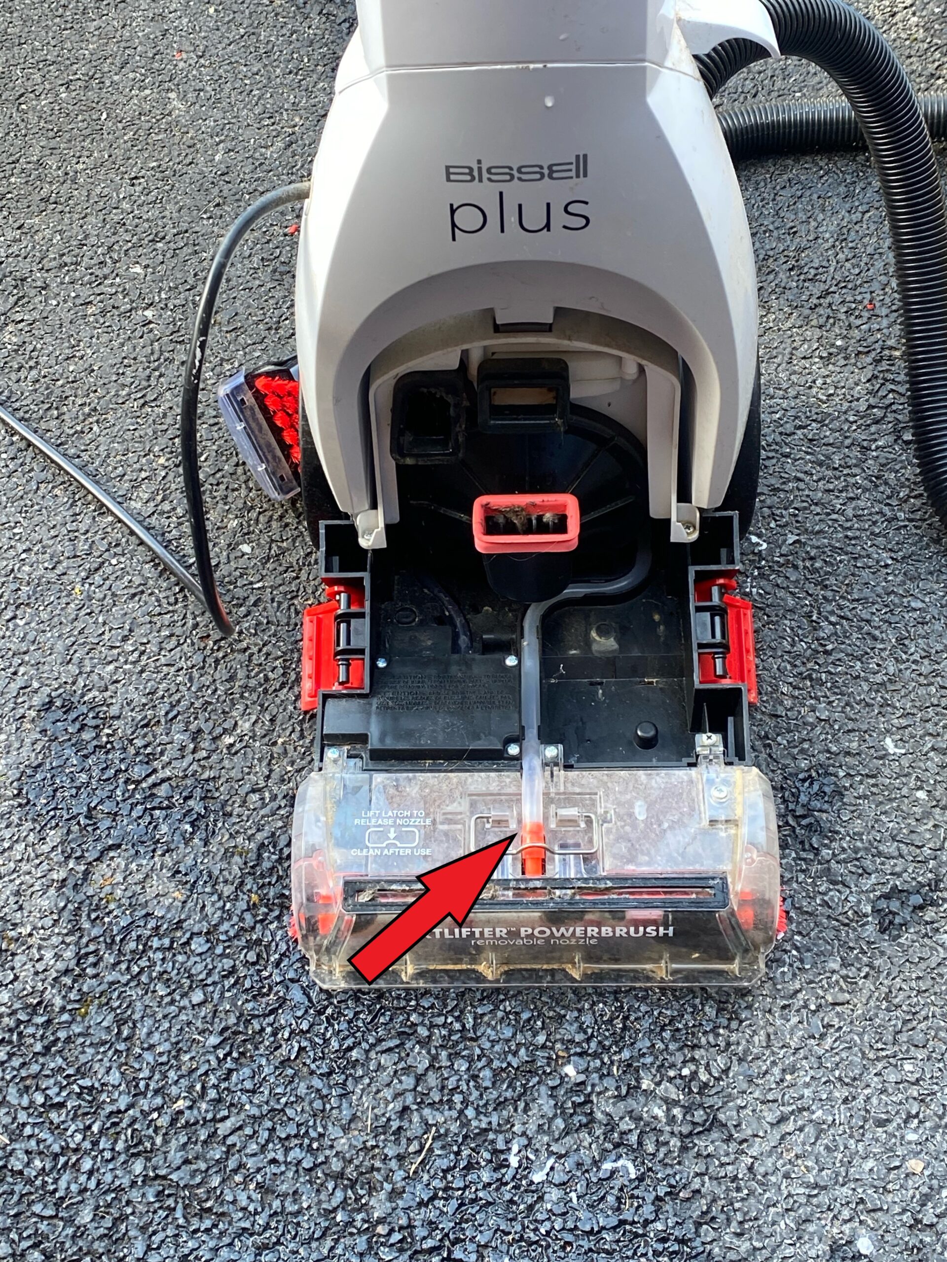 Bissell Plus leaking water through front of machine UKTechHub