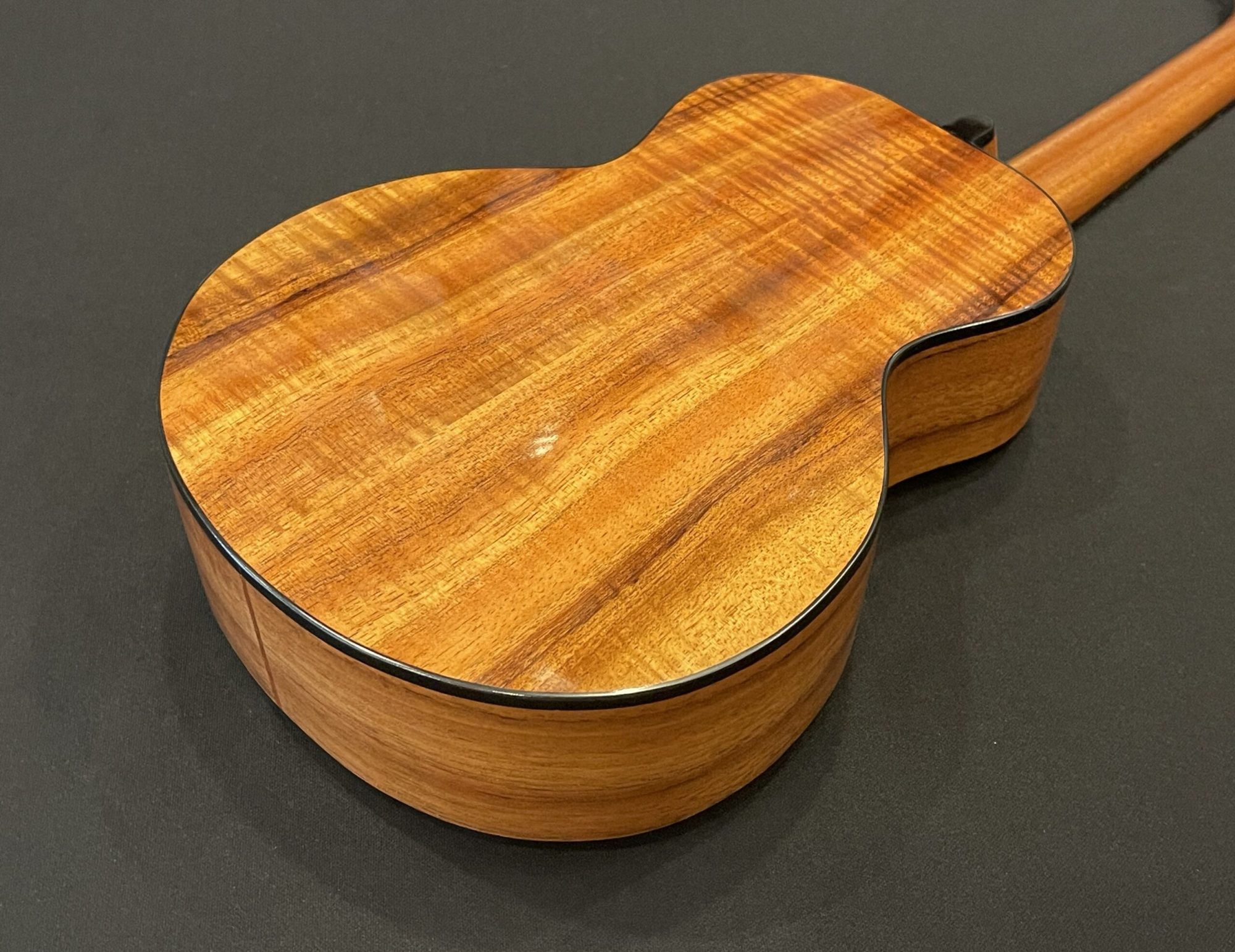 Anaʻole Custom Hawaiian Islands Sand Tenor Ukulele Store