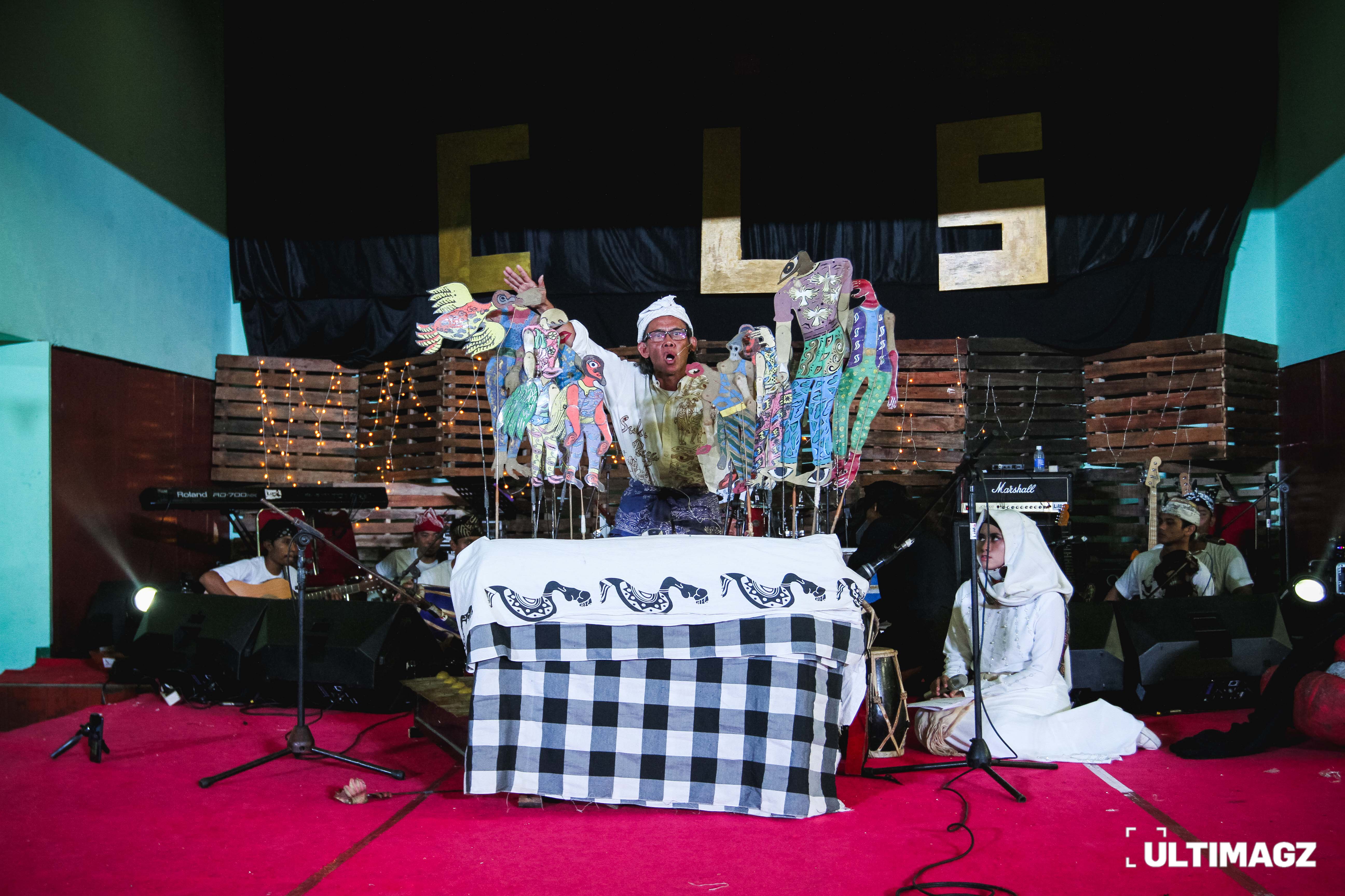 Wayang Sukuraga Kemukakan Konflik Internal Manusia di