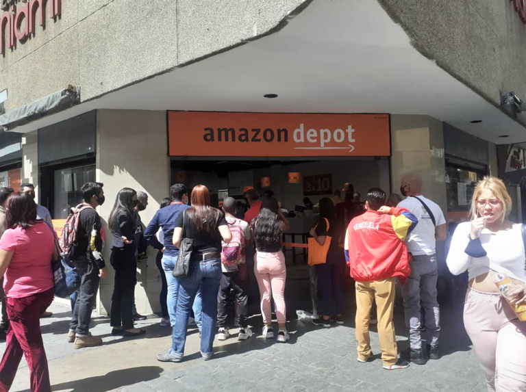 En el centro de Caracas venden artículos rebotados por Amazon Últimas