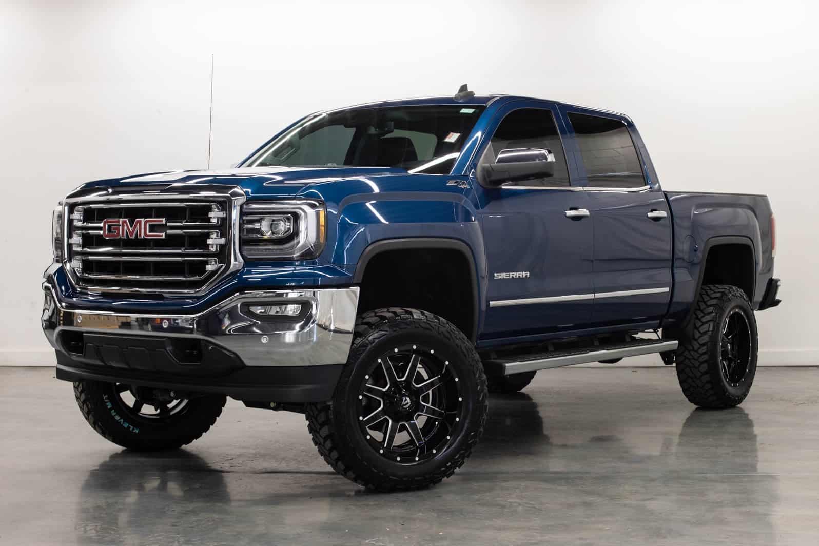 What to Know about Towing with a Lifted Truck Ultimate Rides