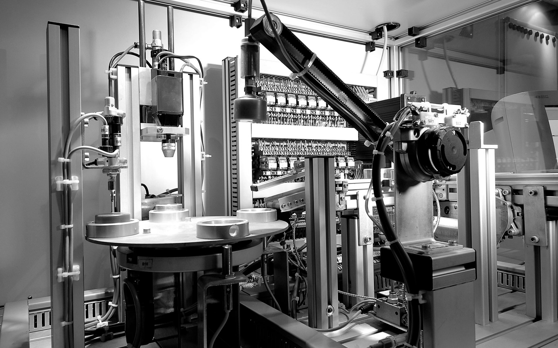 UltraForm OÜ SUPPLIES OF INDUSTRIAL MACHINERY, EQUIPMENT